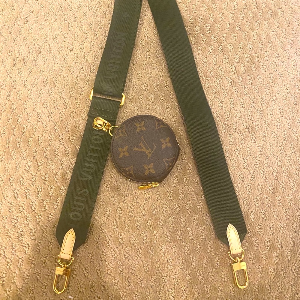 Louis Vuitton khaki bandoulire